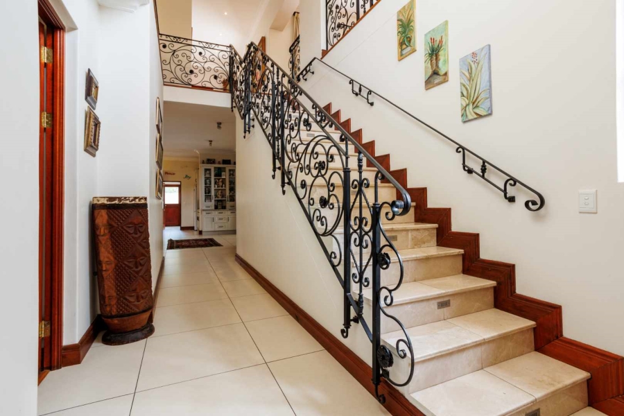 5 Bedroom Property for Sale in Val De Vie Estate Western Cape